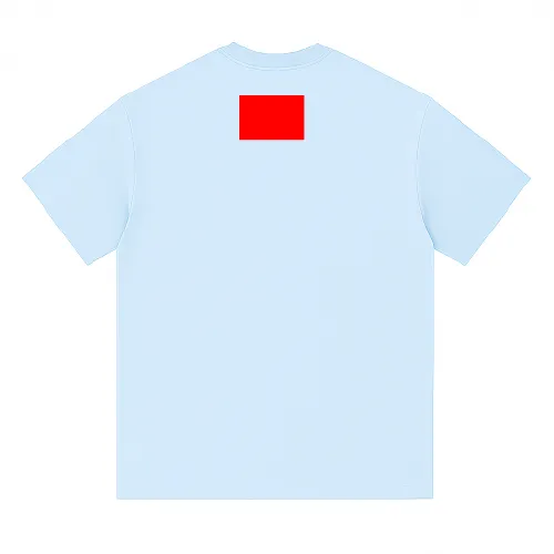 T-shirt with small print at the nape area of the back