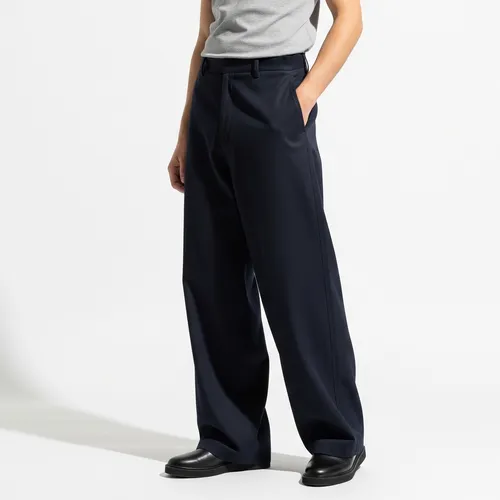 Wide-leg men's trousers manufactured by RYZEAL SOURCING in Bangladesh for global wholesale buyers.