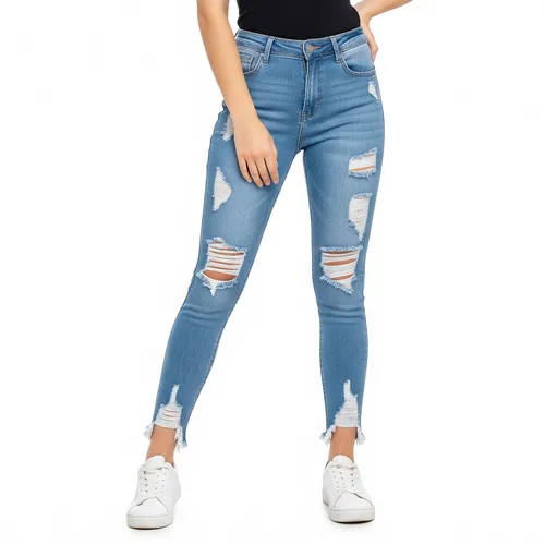 Ripped wholesale jeans for women manufactured by RYZEAL SOURCING in Bangladesh with trendy tear details.