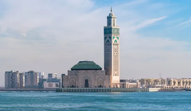 موزعين ملابس جملة يخدمون العلامات التجارية المغربية التي تركز على الجودة والدقة في تطوير المنتجات | Wholesale Clothing Distributors Serving Moroccan Brands Focused on Quality and Product Precision